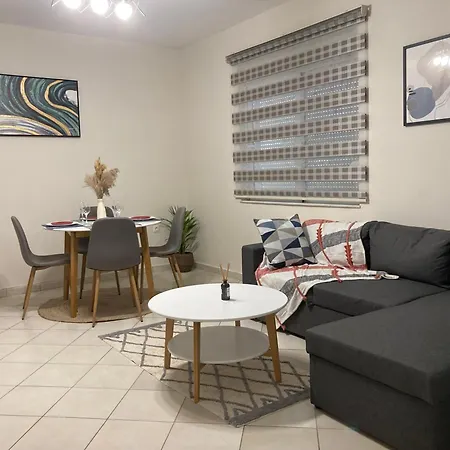 Stephanie's Place - Charming With Sea View *
