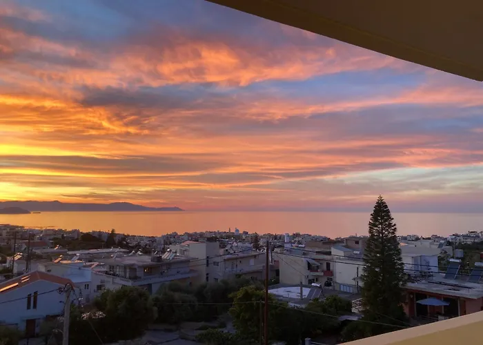 Stephanie's Place - Charming With Sea View