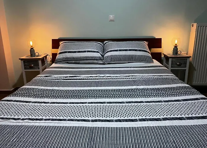 Апартаменти Stephanie's Place - Charming With Sea View